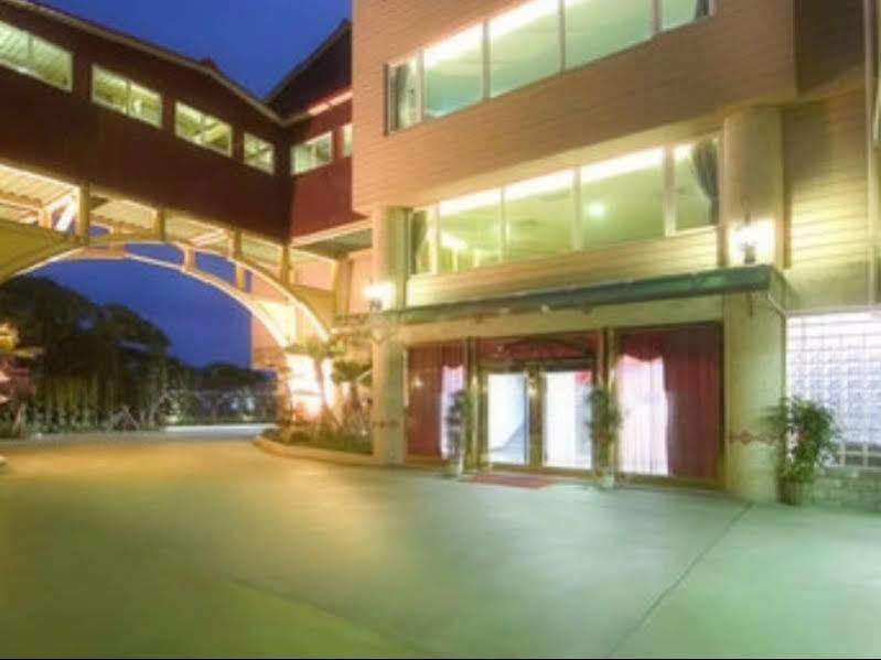 England Business Motel Yilan Esterno foto